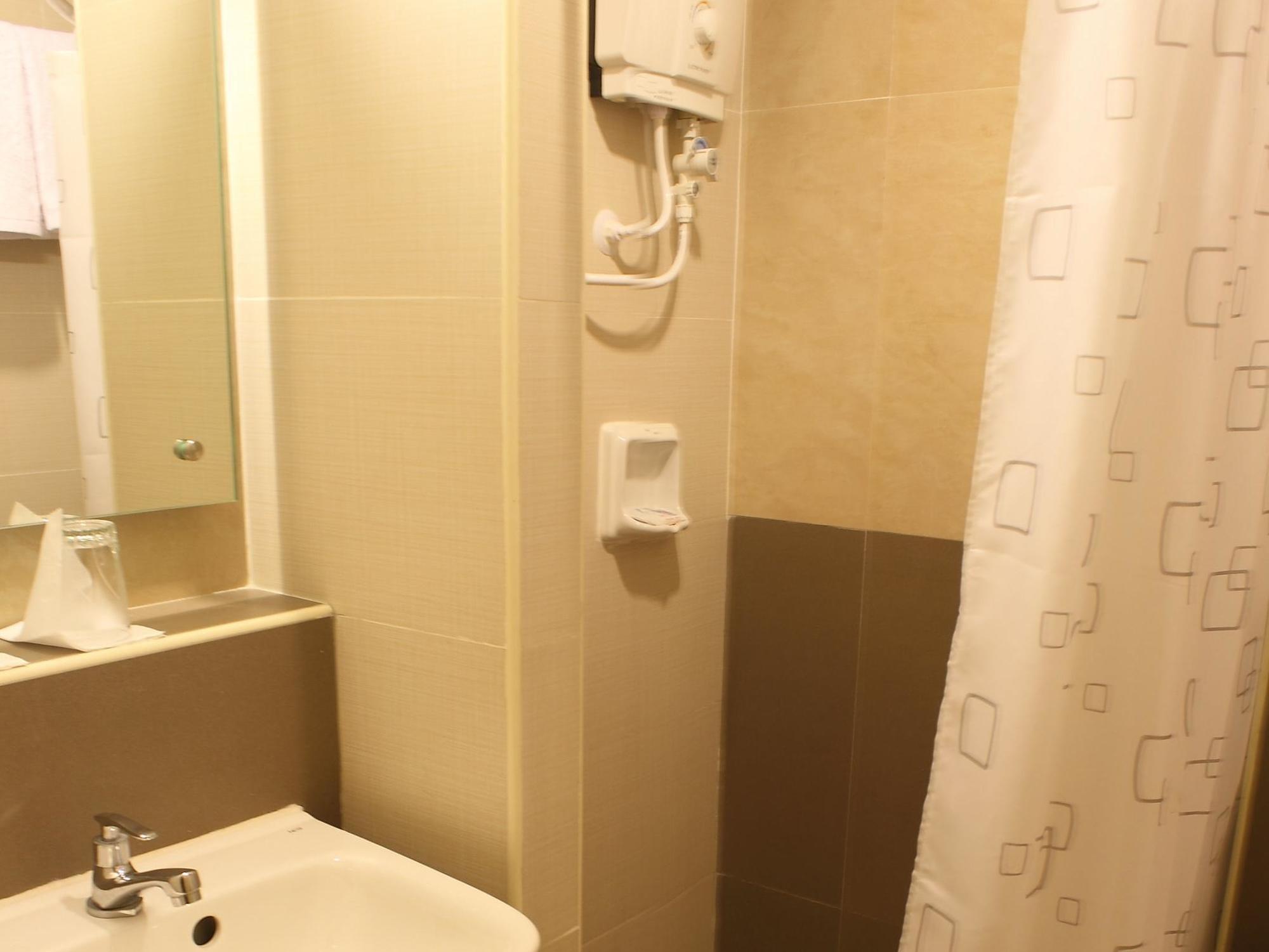 The Center Suites Cebu Екстер'єр фото