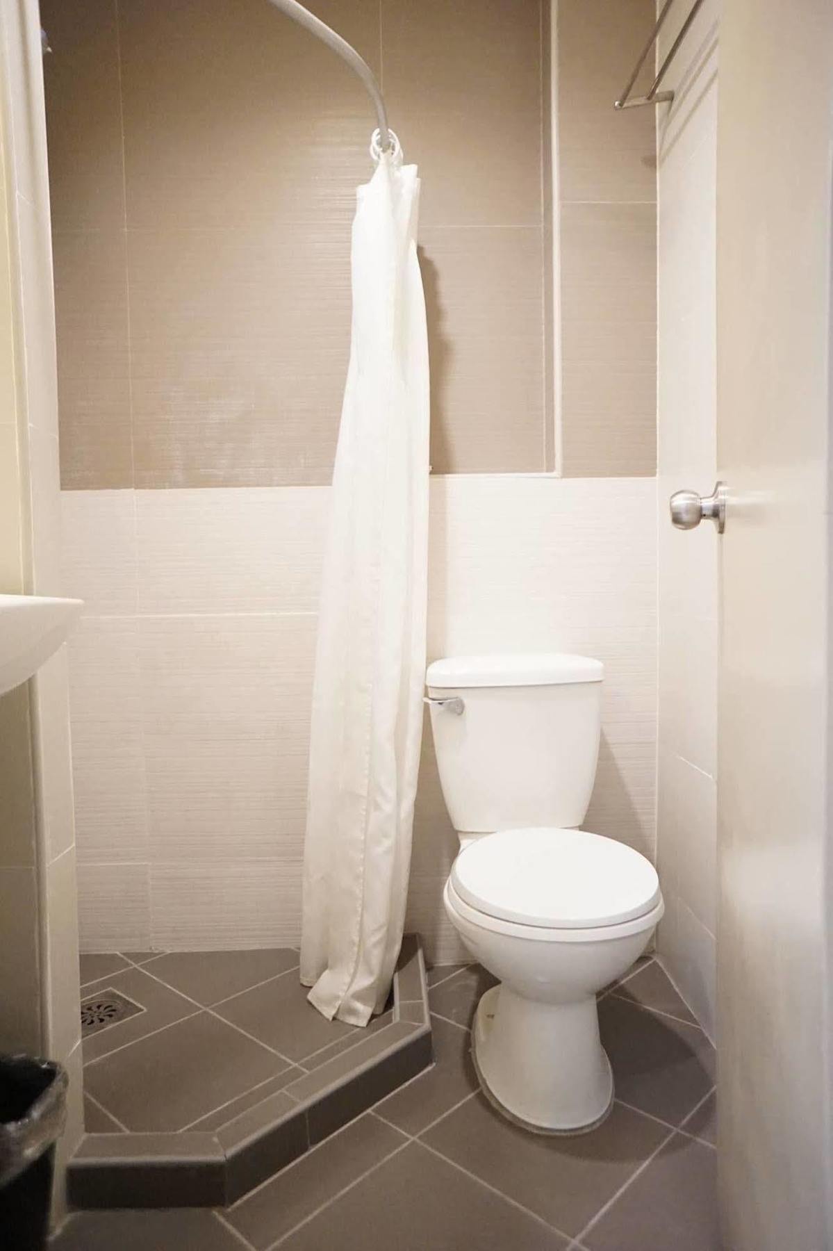 The Center Suites Cebu Екстер'єр фото